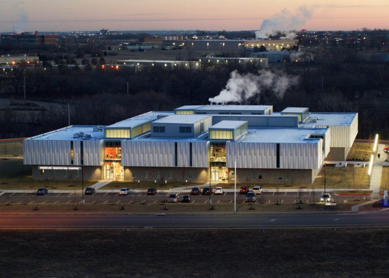 The Missouri Innovation Campus Ripples With An Angled Aluminum Skin ...