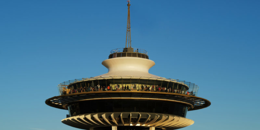 Renovation of Seattle's Space Needle